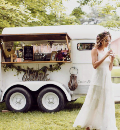 marié avec un food truck 